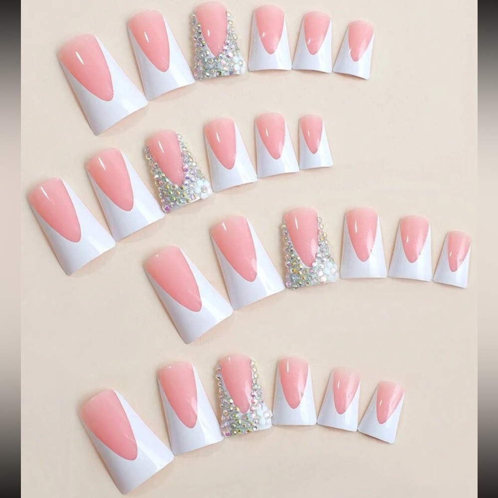 Press on duck nails